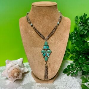 Turquoise cabochon pendant necklace